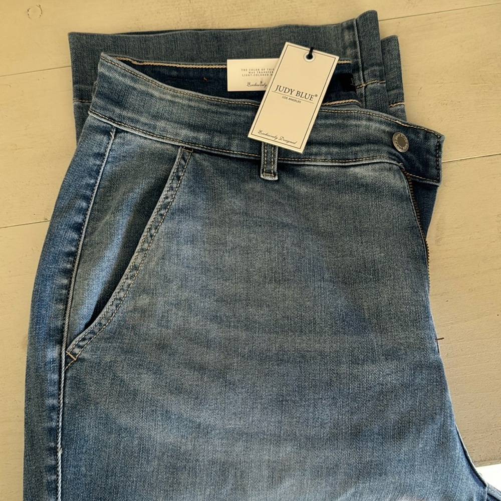 JUDY BLUE bootcut NWT